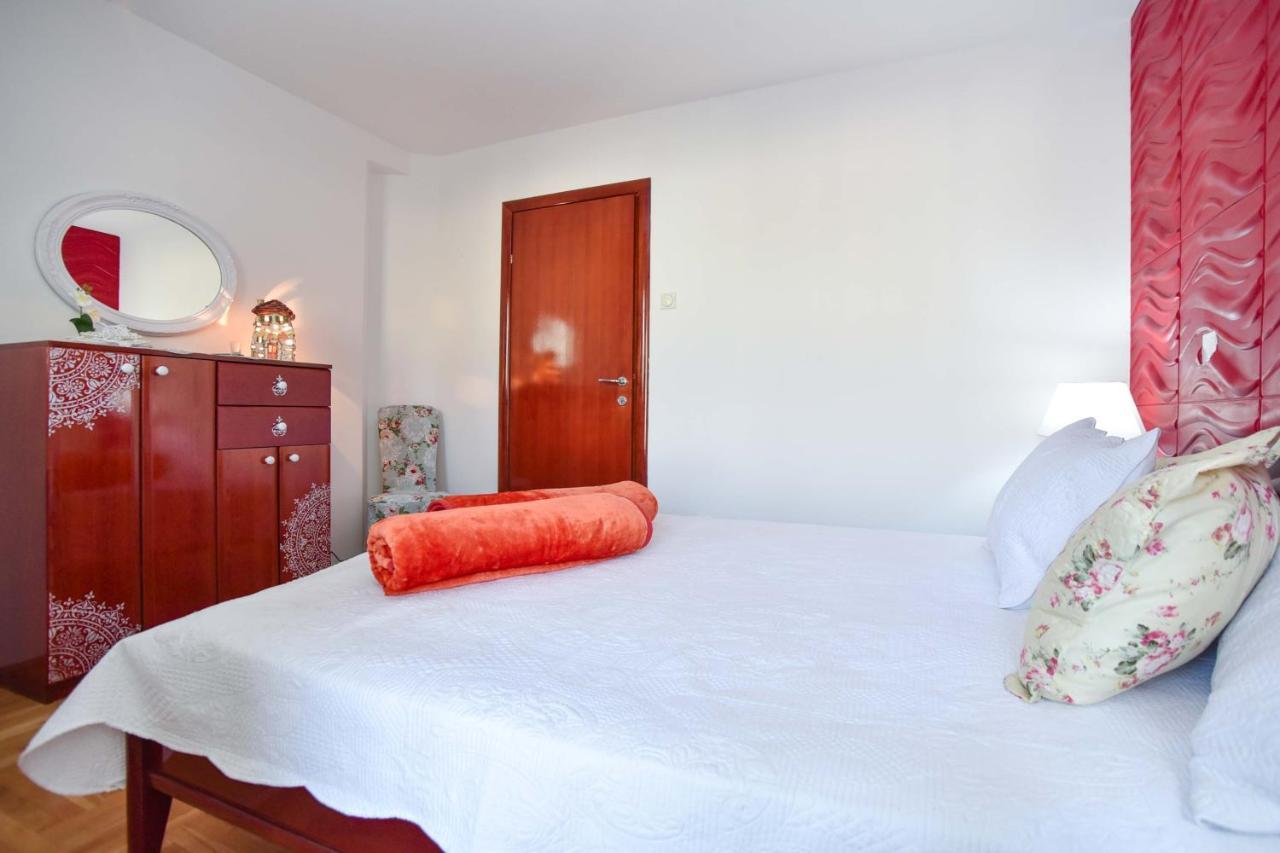 Seaview Paradise Apartment บุดวา ภายนอก รูปภาพ