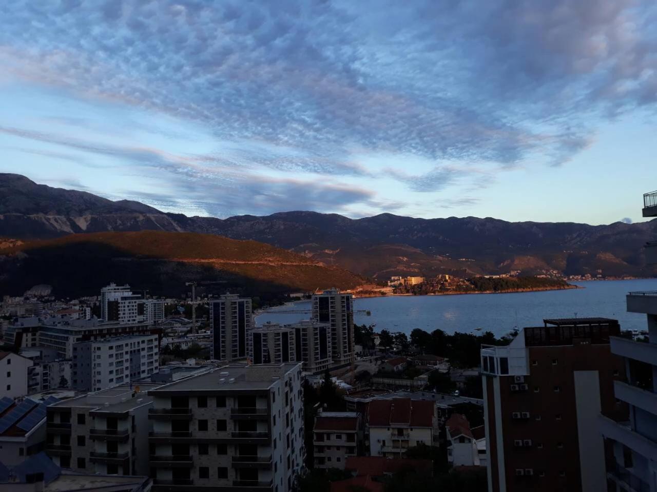 Seaview Paradise Apartment บุดวา ภายนอก รูปภาพ
