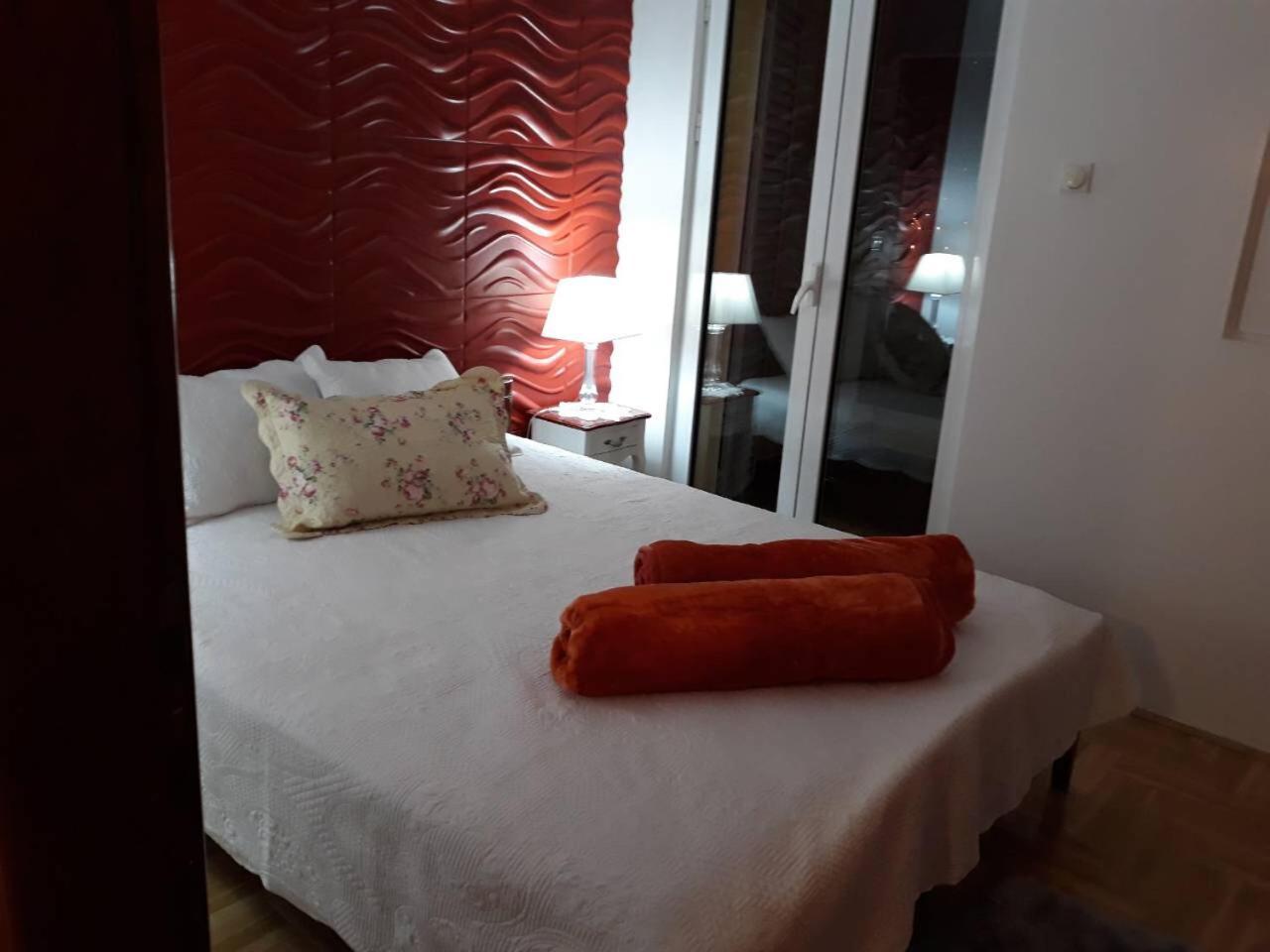 Seaview Paradise Apartment บุดวา ภายนอก รูปภาพ